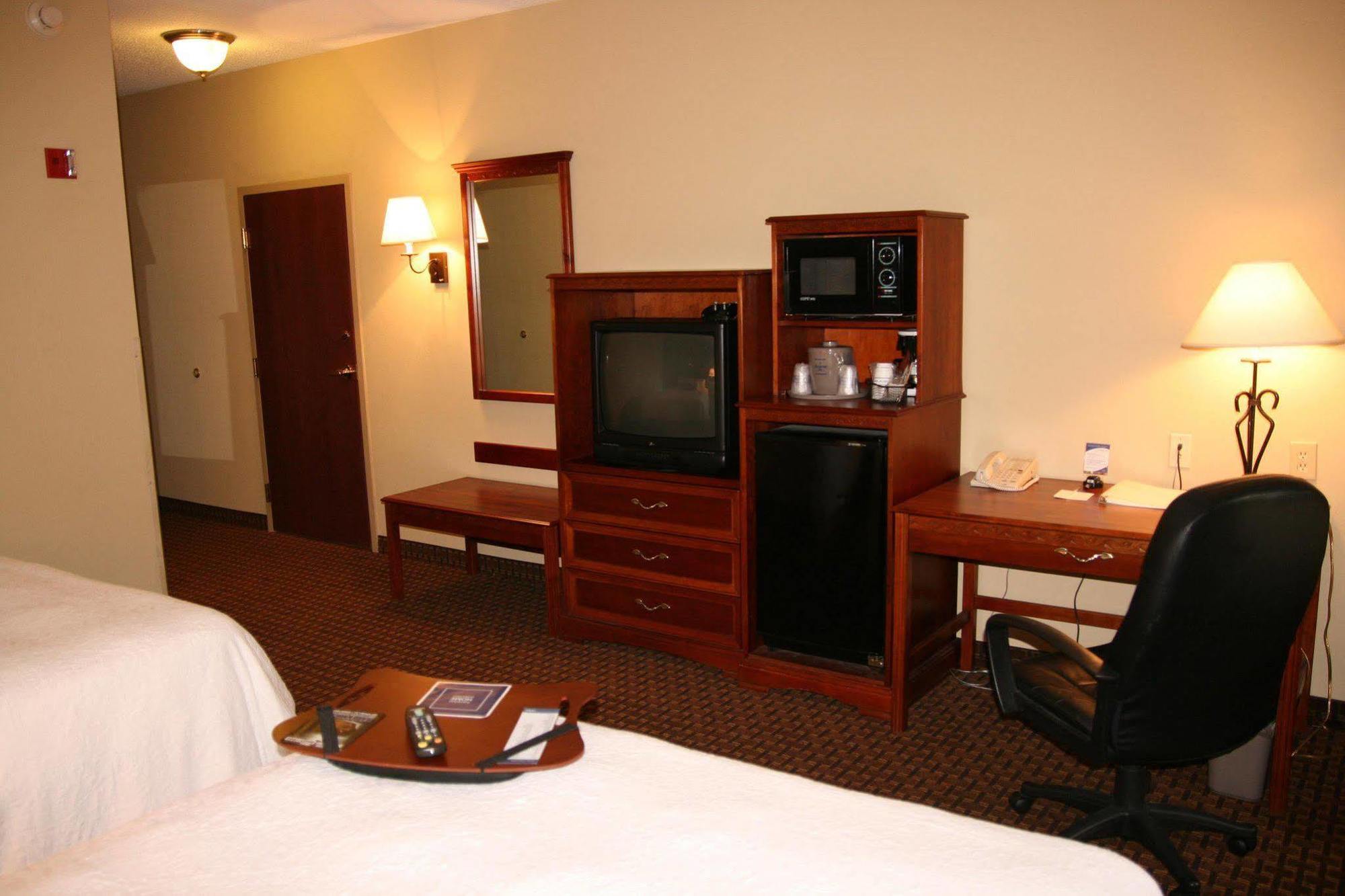 Hampton Inn Cincinnati Airport-North Hebron Δωμάτιο φωτογραφία